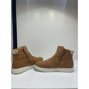 NIB Kenneth Cole Reaction Girls Boot Size 2 Ankle Boot Sneaker Zippered